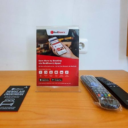 Reddoorz Syariah Near Solo Paragon Mall 2 Bonorejo Екстер'єр фото