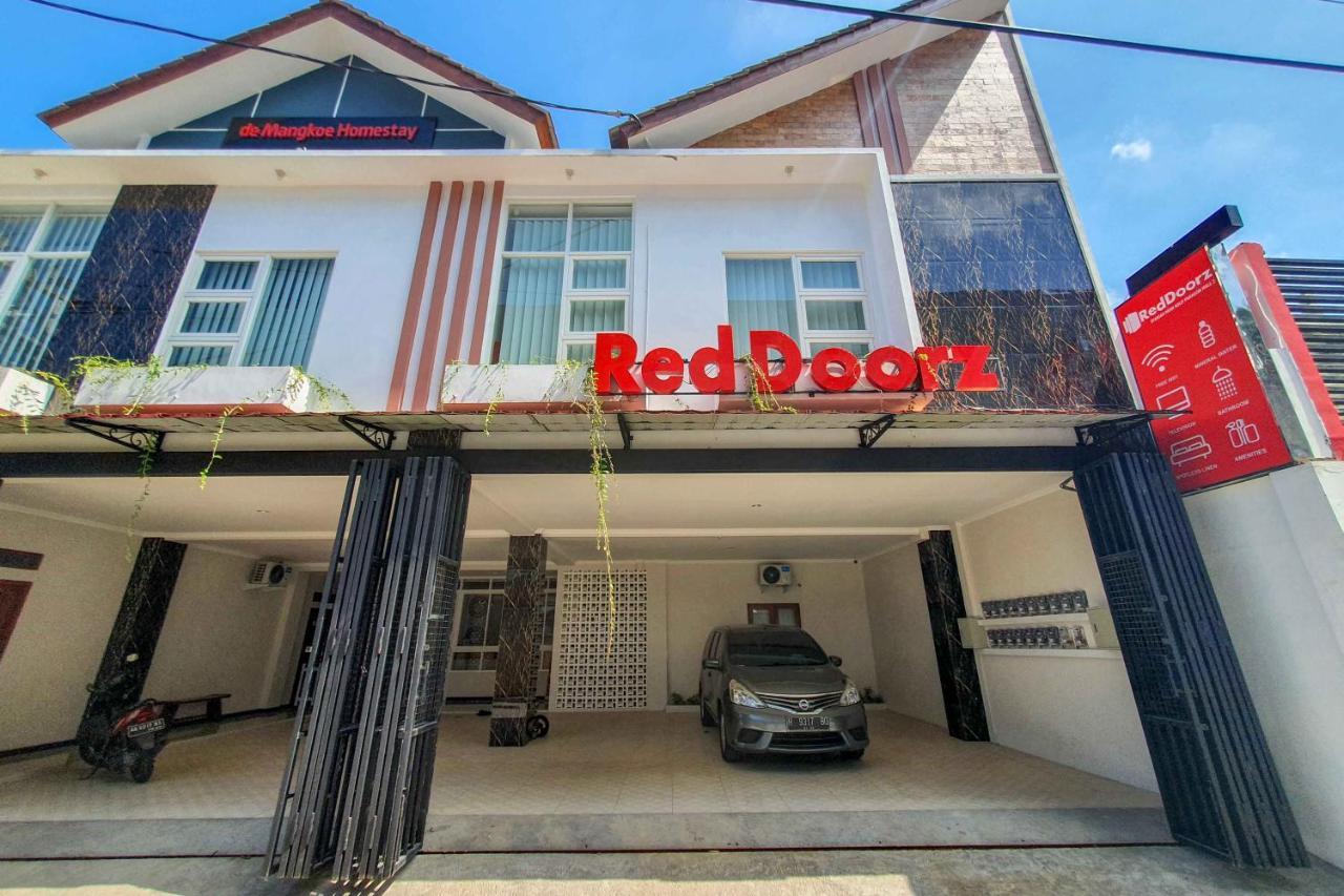 Reddoorz Syariah Near Solo Paragon Mall 2 Bonorejo Екстер'єр фото