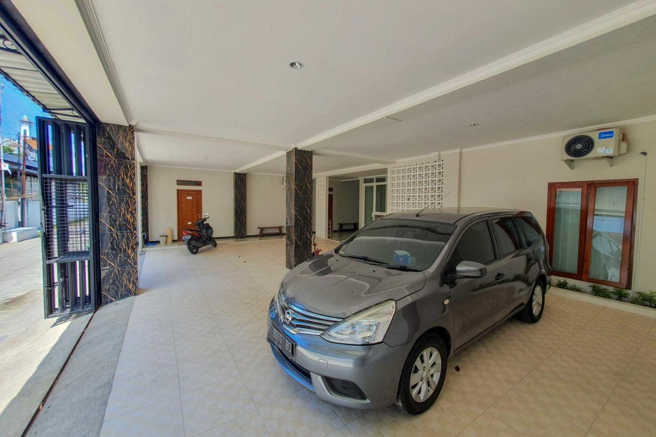 Reddoorz Syariah Near Solo Paragon Mall 2 Bonorejo Екстер'єр фото
